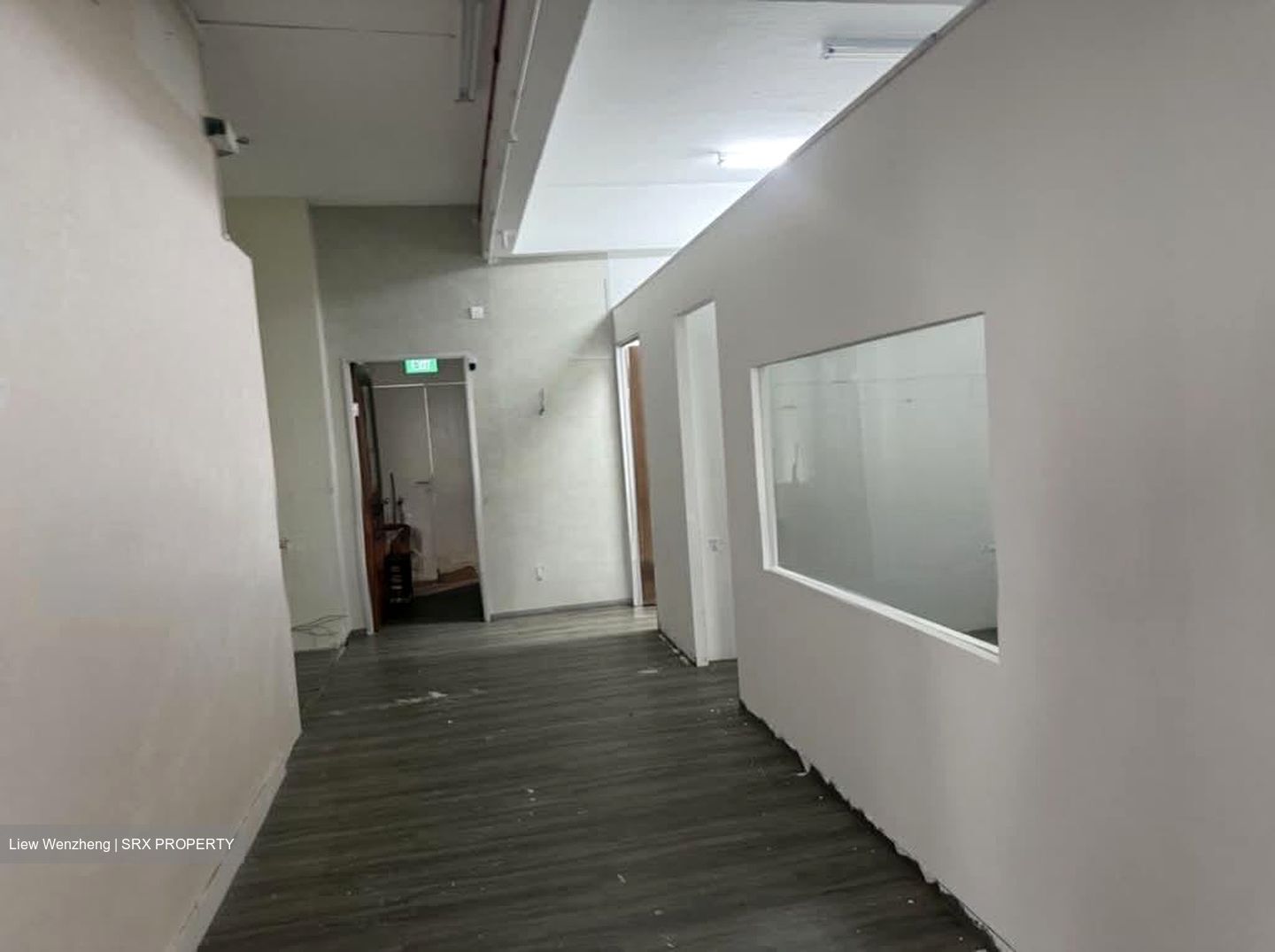 Jurong East Avenue 1 (D22), Shop House #592347101
